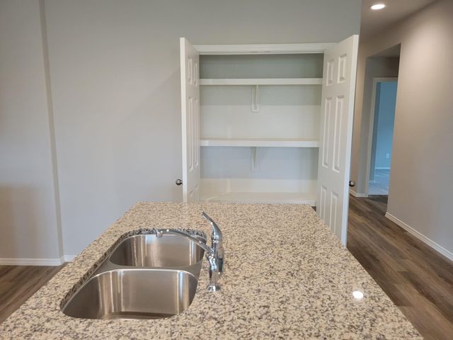 14930 Dane Ct, Montgomery, TX 77316