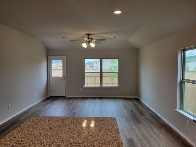 14930 Dane Ct, Montgomery, TX 77316