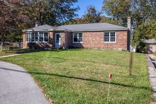 220 W Main St, Dudley, MA 01571