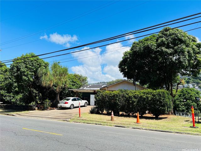 322 Auwaiolimu Street, Honolulu, HI 96813