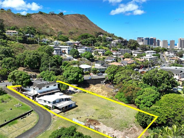 322 Auwaiolimu Street, Honolulu, HI 96813