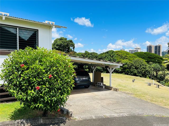 322 Auwaiolimu Street, Honolulu, HI 96813