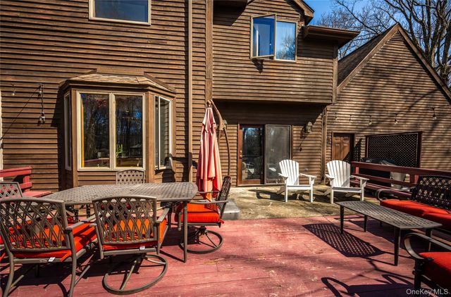 14 Geneva Drive, Hopewell Junction, NY 12533