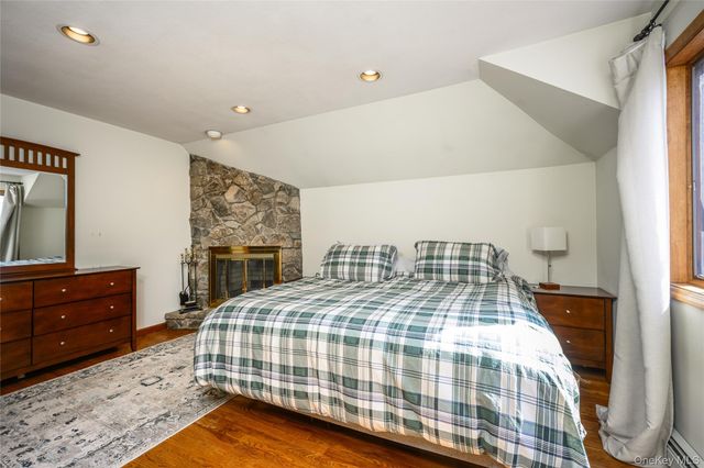 14 Geneva Drive, Hopewell Junction, NY 12533