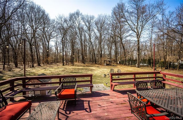 14 Geneva Drive, Hopewell Junction, NY 12533