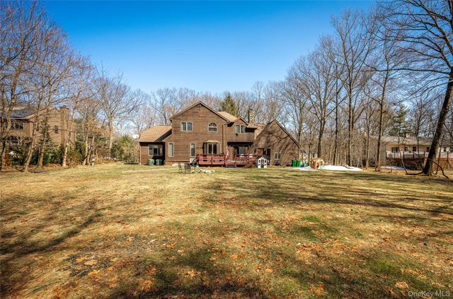 14 Geneva Drive, Hopewell Junction, NY 12533