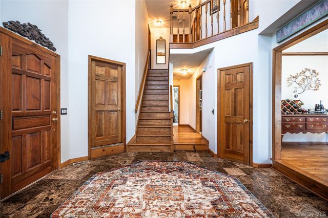 14 Geneva Drive, Hopewell Junction, NY 12533