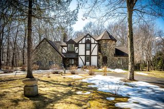 14 Geneva Drive, Hopewell Junction, NY 12533