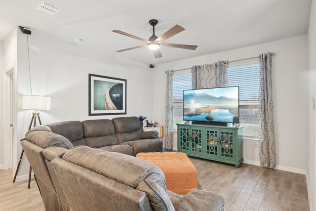 125 Orchard Pines Place, Boyd, TX 76023