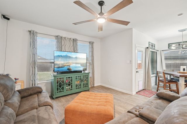 125 Orchard Pines Place, Boyd, TX 76023