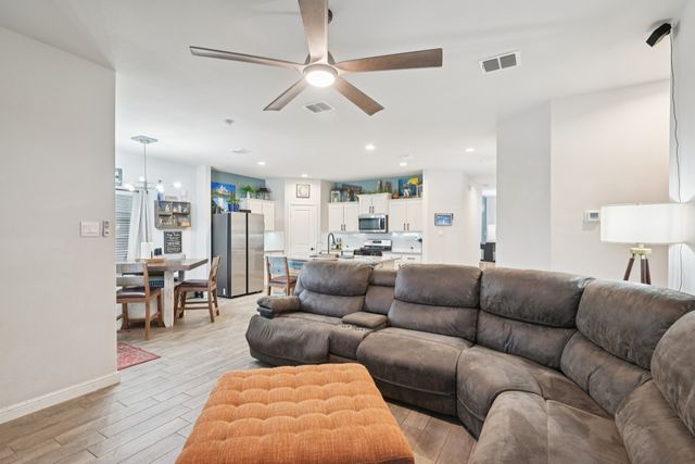 125 Orchard Pines Place, Boyd, TX 76023