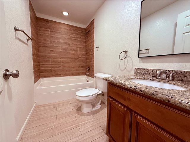 108 SE 13th Street, Bentonville, AR 72712