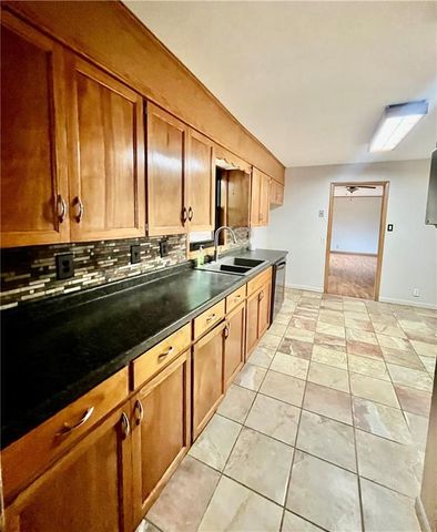 1612 Country Club Road, Atchison, KS 66002