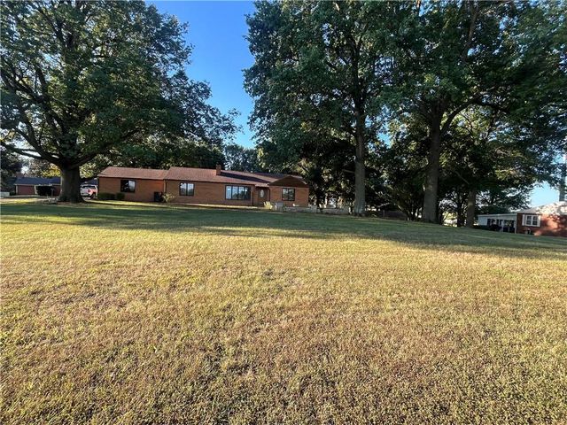 1612 Country Club Road, Atchison, KS 66002