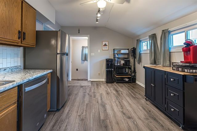 2124 PLUM Street, Erie, PA 16502