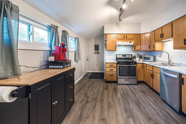 2124 PLUM Street, Erie, PA 16502