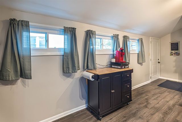 2124 PLUM Street, Erie, PA 16502