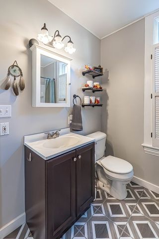 2124 PLUM Street, Erie, PA 16502