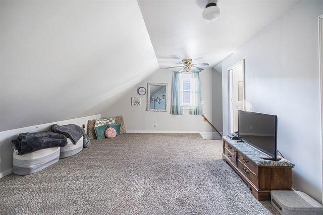 2124 PLUM Street, Erie, PA 16502