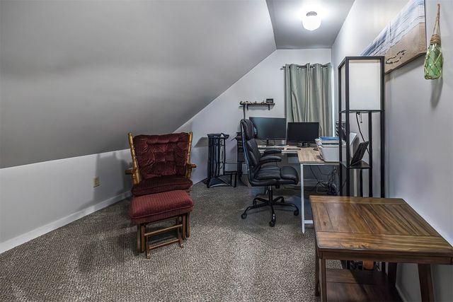 2124 PLUM Street, Erie, PA 16502