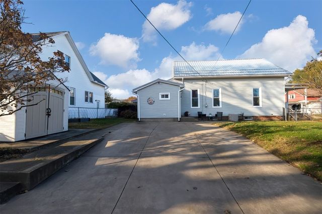 2124 PLUM Street, Erie, PA 16502