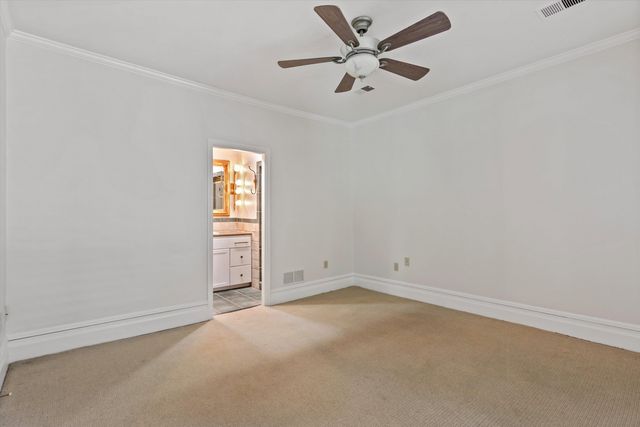 1 BELLEAIR DR, Memphis, TN 38104