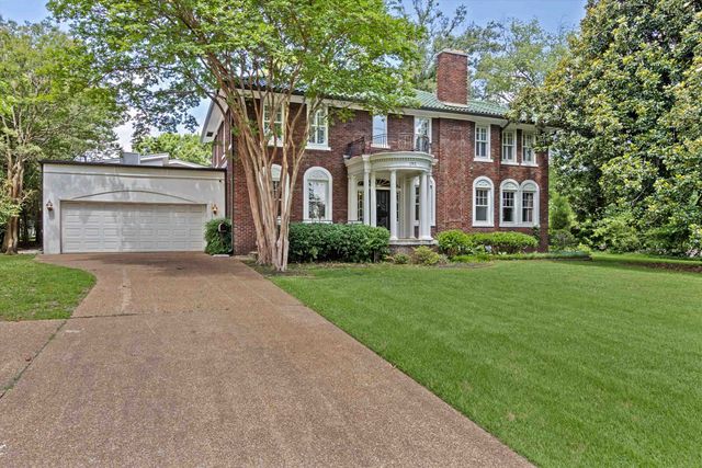 1 BELLEAIR DR, Memphis, TN 38104