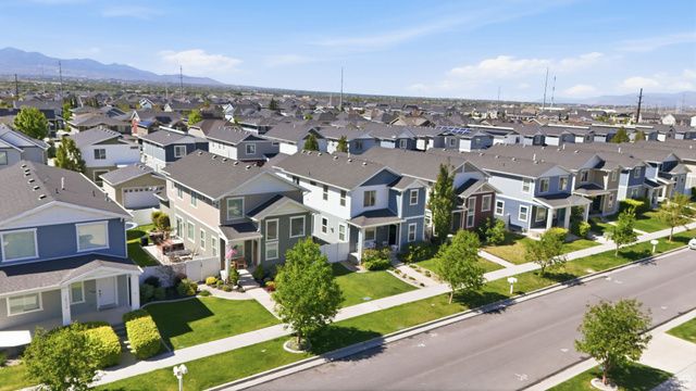 15164 S BATTLE DR, Bluffdale, UT 84065