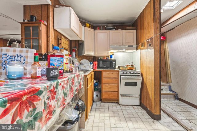 2300 FAIRLAWN ST, Temple Hills, MD 20748