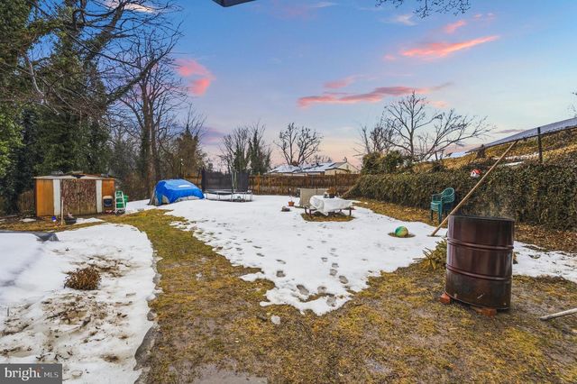 2300 FAIRLAWN ST, Temple Hills, MD 20748