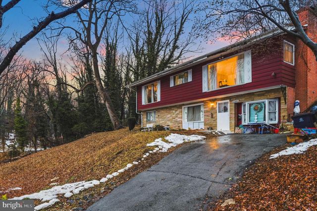 2300 FAIRLAWN ST, Temple Hills, MD 20748