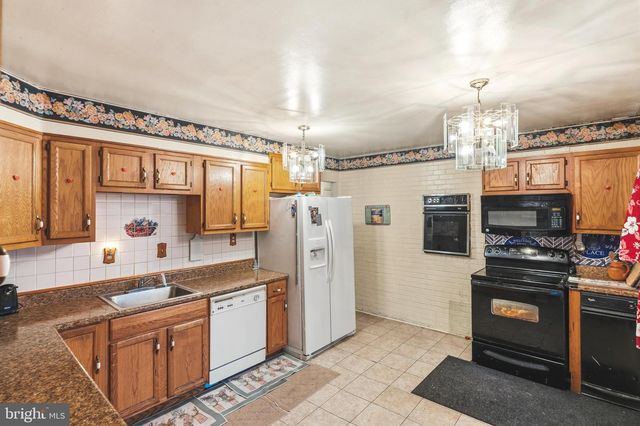 2300 FAIRLAWN ST, Temple Hills, MD 20748