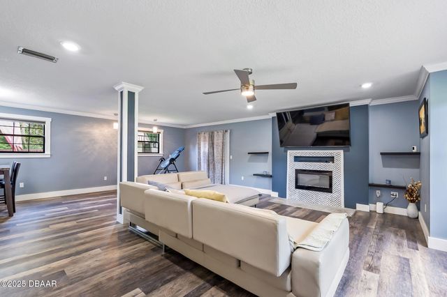 102 Thicket Lane, Palatka, FL 32177