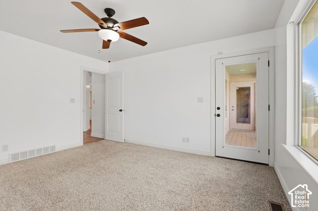 46 E WHITAKER CIR, Kaysville, UT 84037