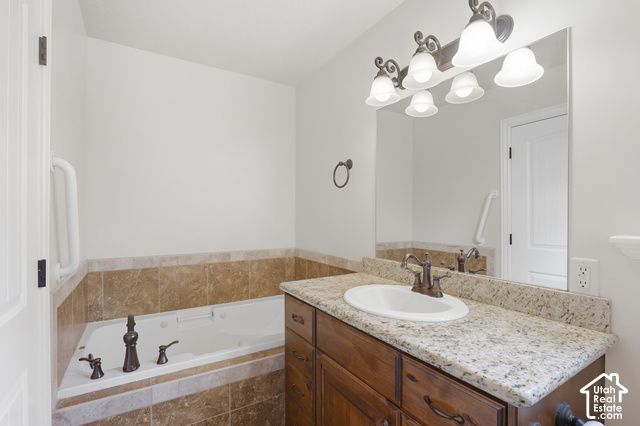 46 E WHITAKER CIR, Kaysville, UT 84037