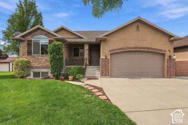 46 E WHITAKER CIR, Kaysville, UT 84037