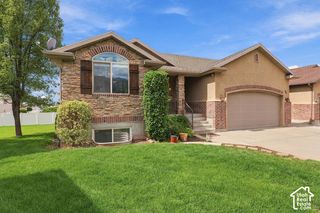 46 E WHITAKER CIR, Kaysville, UT 84037