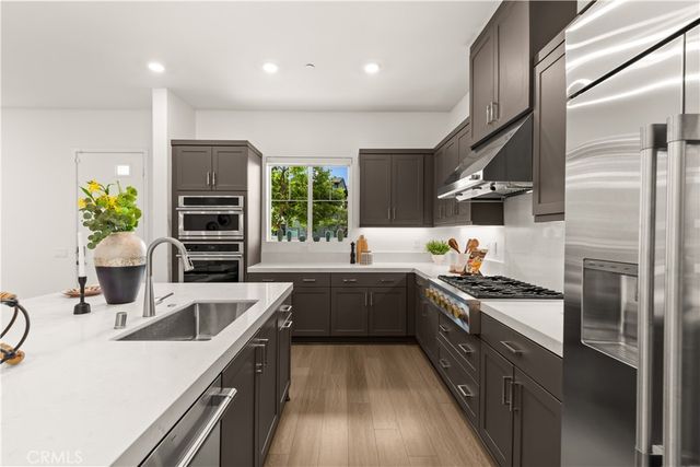 372 Baluster, Irvine, CA 92618