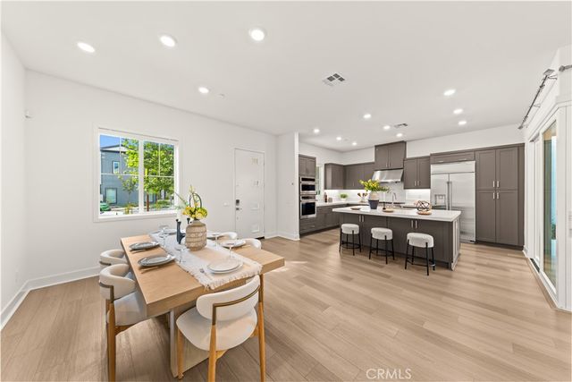 372 Baluster, Irvine, CA 92618