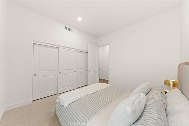 372 Baluster, Irvine, CA 92618