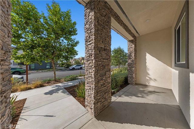 372 Baluster, Irvine, CA 92618