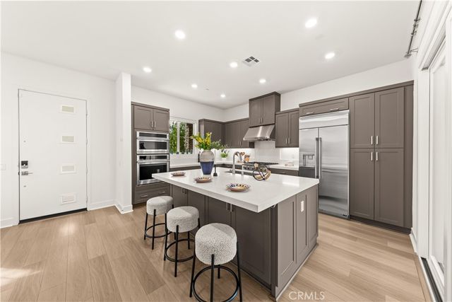 372 Baluster, Irvine, CA 92618