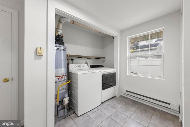 141 BOWSPRIT RD, Manahawkin, NJ 08050