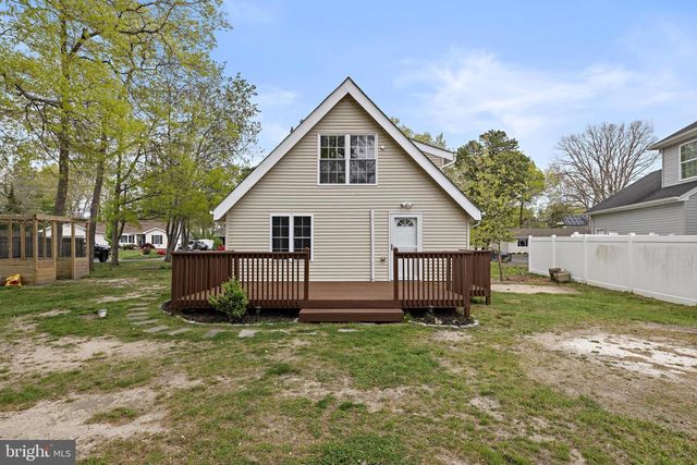 141 BOWSPRIT RD, Manahawkin, NJ 08050