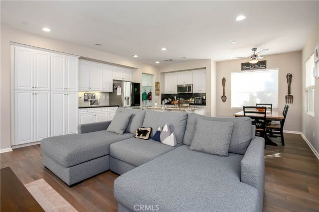 21716 Propello, Saugus, CA 91350