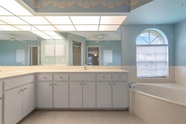 4806 JACARANDA HEIGHTS DRIVE, Venice, FL 34293