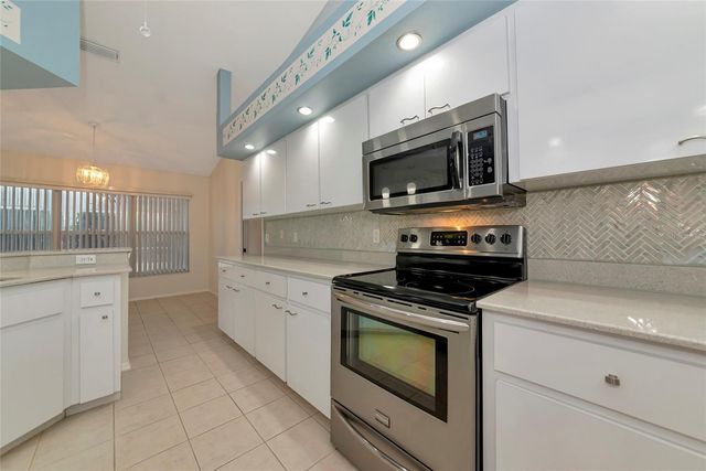 4806 JACARANDA HEIGHTS DRIVE, Venice, FL 34293