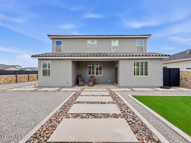2370 ENCHANTED BUTTE, El Paso, TX 79911