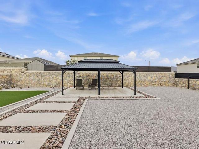 2370 ENCHANTED BUTTE, El Paso, TX 79911