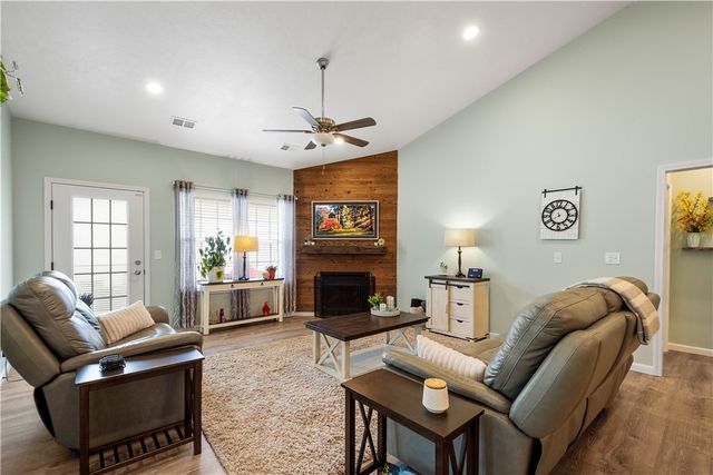 1704 Seminole Circle, Chippewa Twp, PA 15010